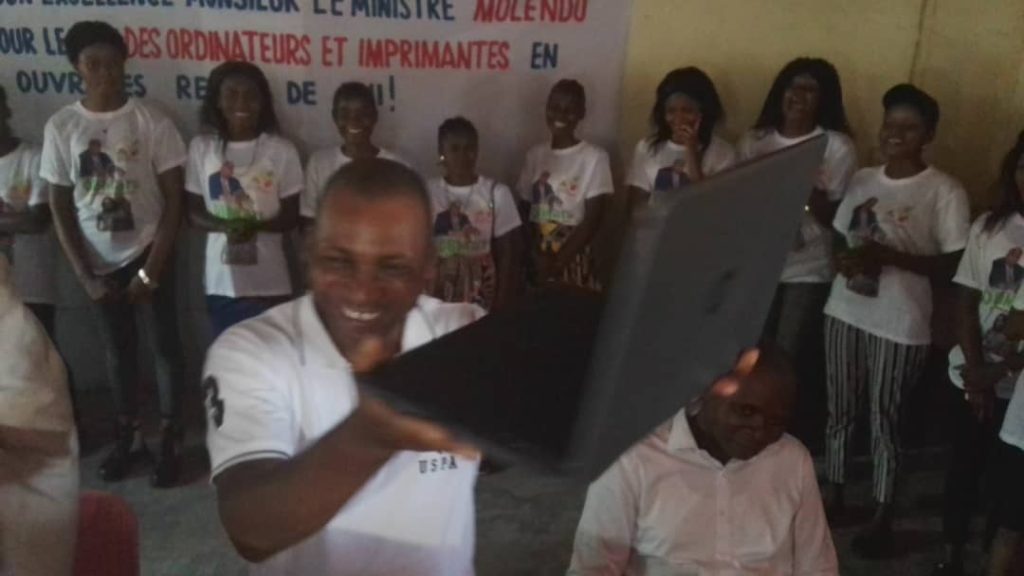 Le Ministre Guy-Aimé MOLENDO SAKOMBI fait don d’ordinateurs portables et d’imprimantes multifonctions à l’Université de Lisala